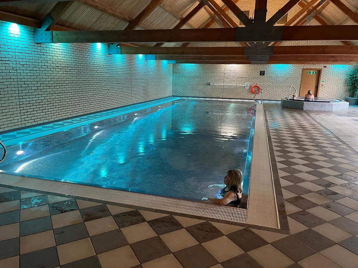 Oak Boutique Lodge Includes Hot Tub Air Con & Dog York Storbritannien