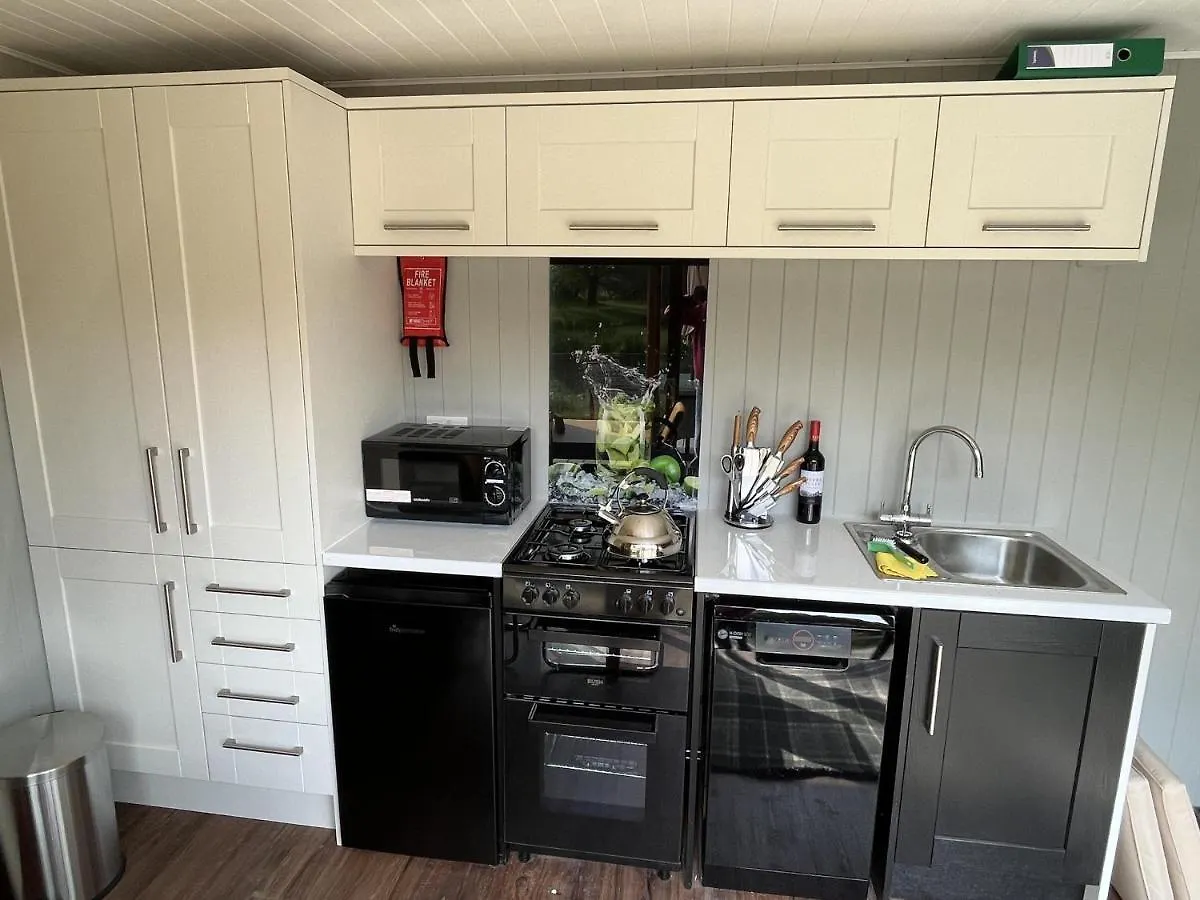 Feriehus Oak Boutique Lodge Includes Hot Tub Air Con & Dog York